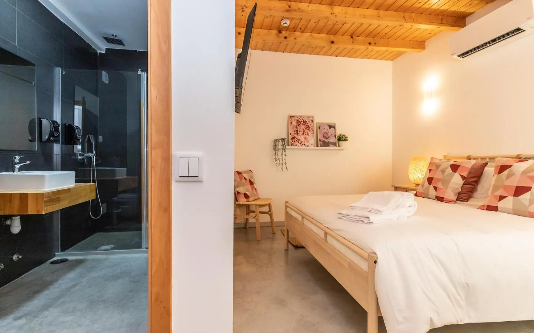ファームステイ Quinta Da Capelinha Agroturismo タヴィラ